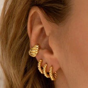 Mejuri Croissant Ear Cuff